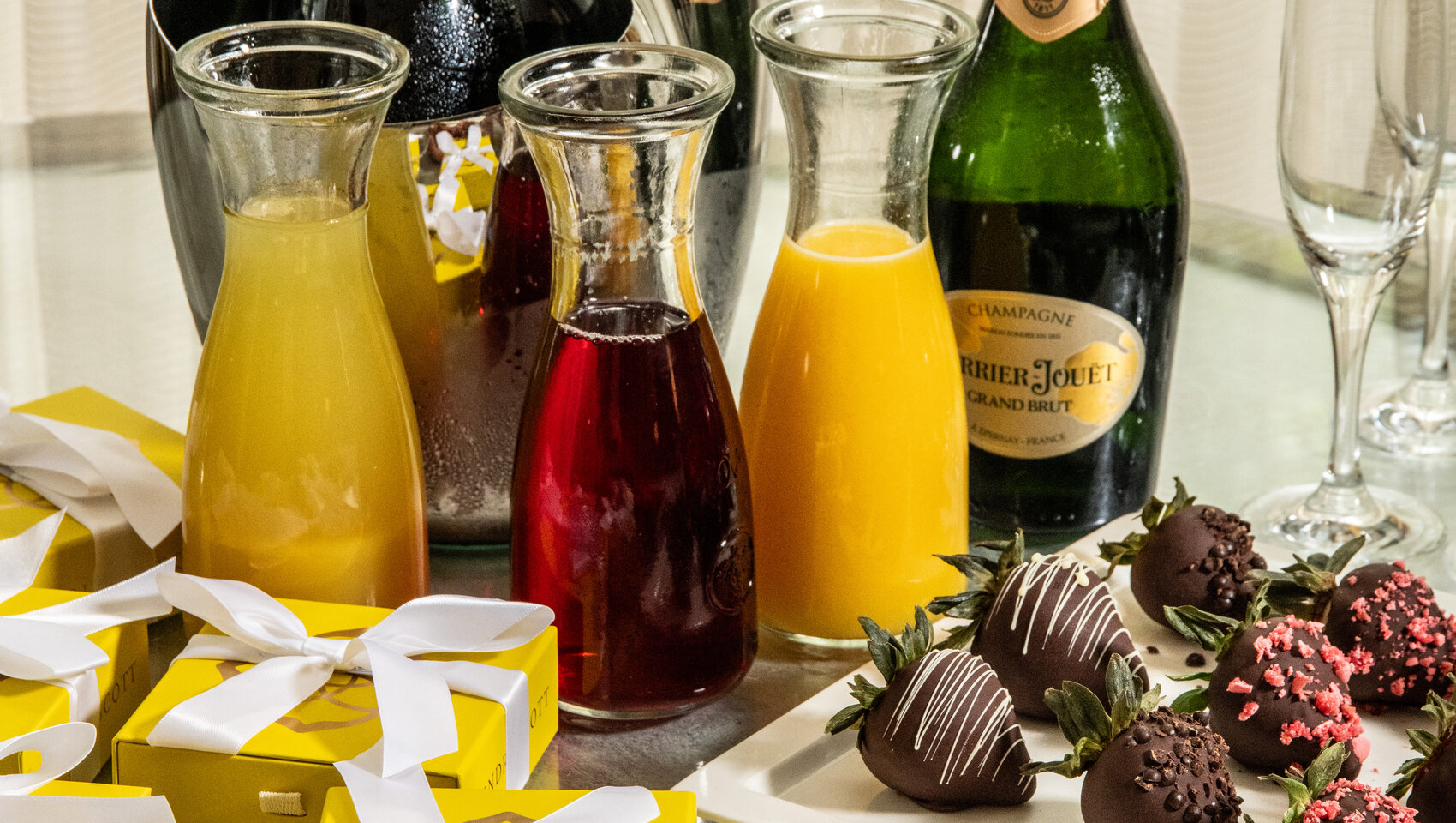 Sparkling wine, juices and snacks at kimpton hotel monaco dc